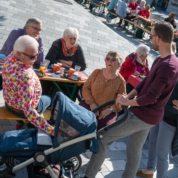 Winkelcentrum promotie, winkelcentrum entertainment, winkelcentra promotie, winkelcentrum, De Langste Tafel