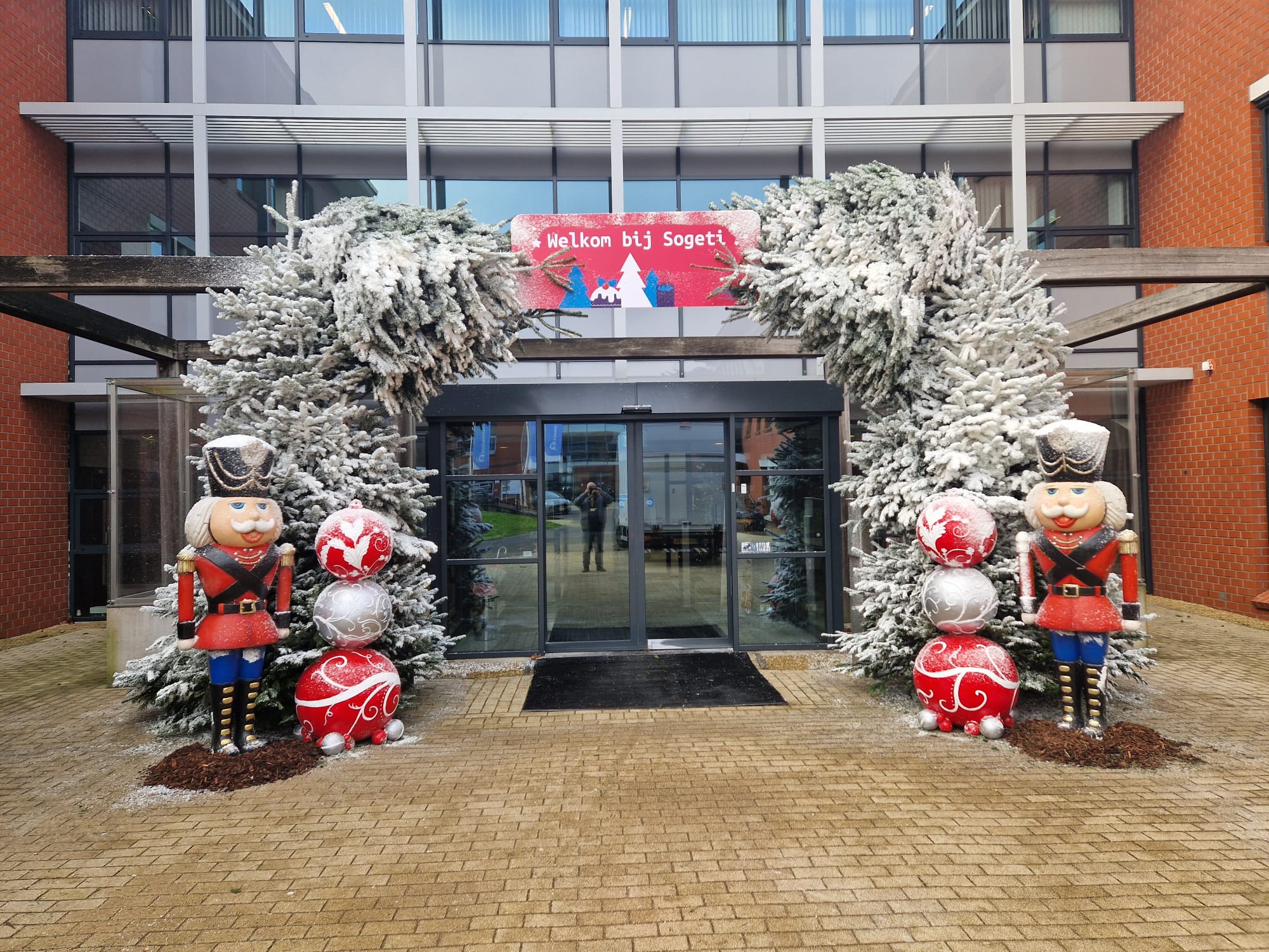 Winkelcentrumdecoratie_kerstdeco Winkelcentrum decoraties, winkelcentrumdecoratie, kerstdecoratie, kerstdecoraties, winkelcentrumpromotie, seizoens decoratie, decoratie voor kerst, kerstdecoratie