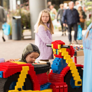 LEGO Bouwwedstrijd, bouwen met lego, Winkelcentrumpromotie, promotie winkelcentrum, winkelcentrum entertainment, entertainment voor winkelcentrum, entertainmentbureau, mobiel entertainment, winkelcentrum concepten, winkelcentrum decoratie, winkelcentrumdecoraties