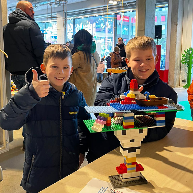 LEGO Experience, bouwen met stenen, LEGO bouwplaats, winkelcentrum promotie